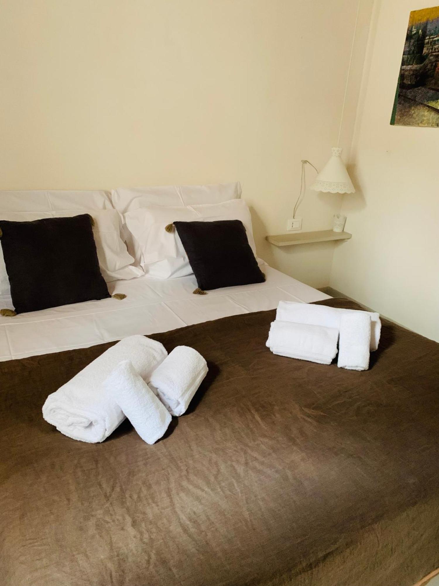 Locanda Sette Fate Spa E Solarium Палермо Стая снимка